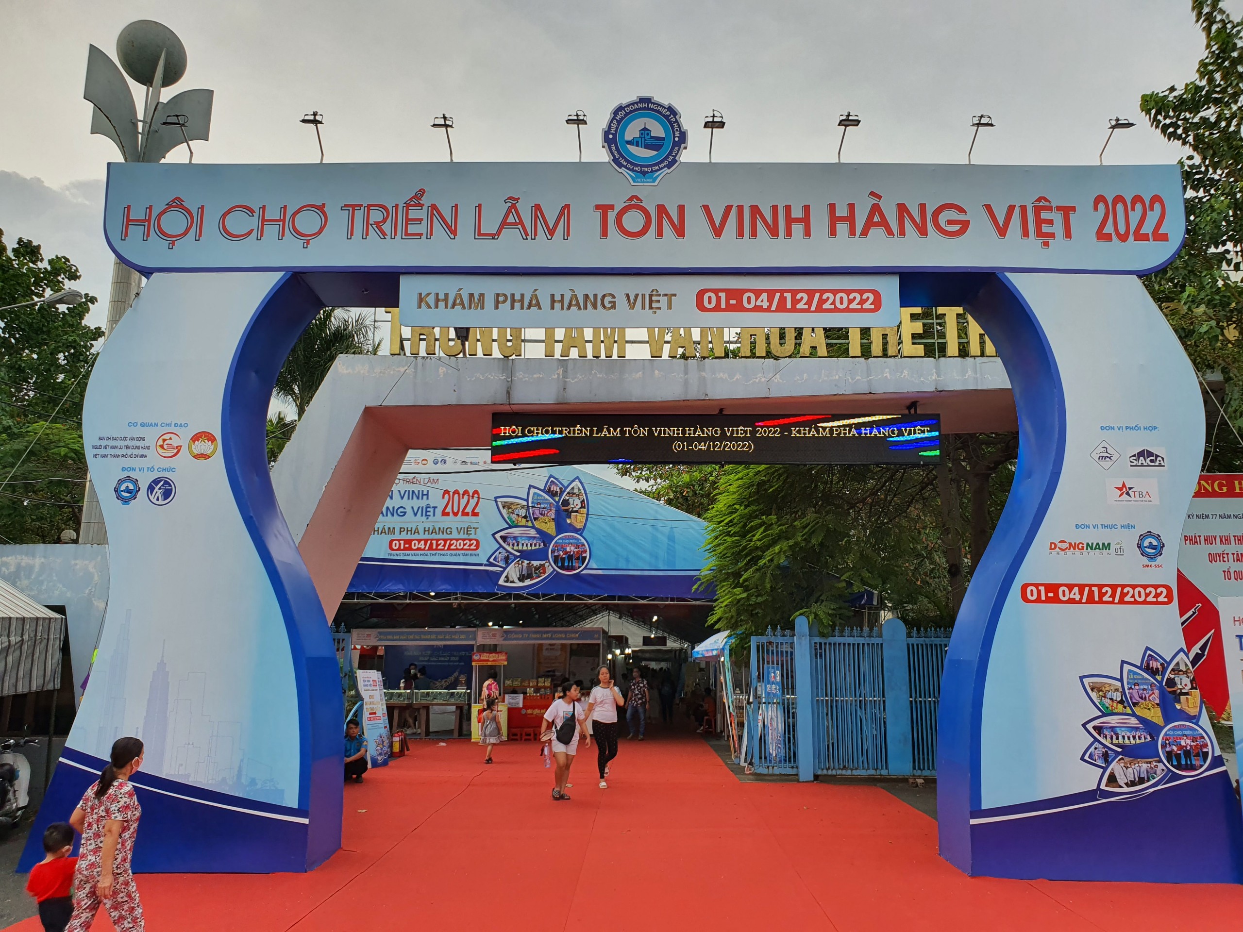 Đoản Ca Xuân Hòa Tấu ( Lồng ghép hình ảnh chả bò Cô Huệ Đà Nẵng Tôn Vinh Hàng Việt 2022 )